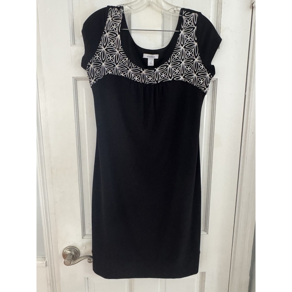Dressbarn Womens Size‎ 8 Black Embroidered Yoke Shift Dress Short Sleeve